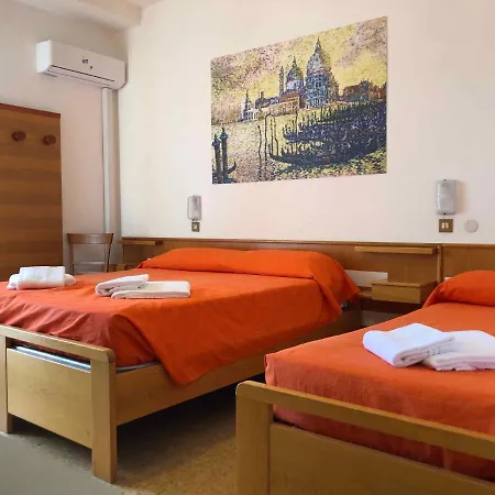 Adriatico Otel *