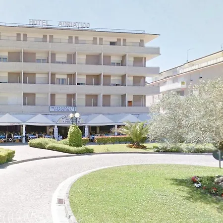 Adriatico Otel *